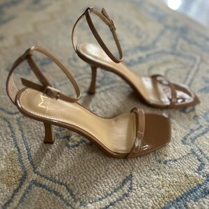 Marc Fisher Women's LTD Jalina Heel Patent Tan 9 Excellent Condition!!!